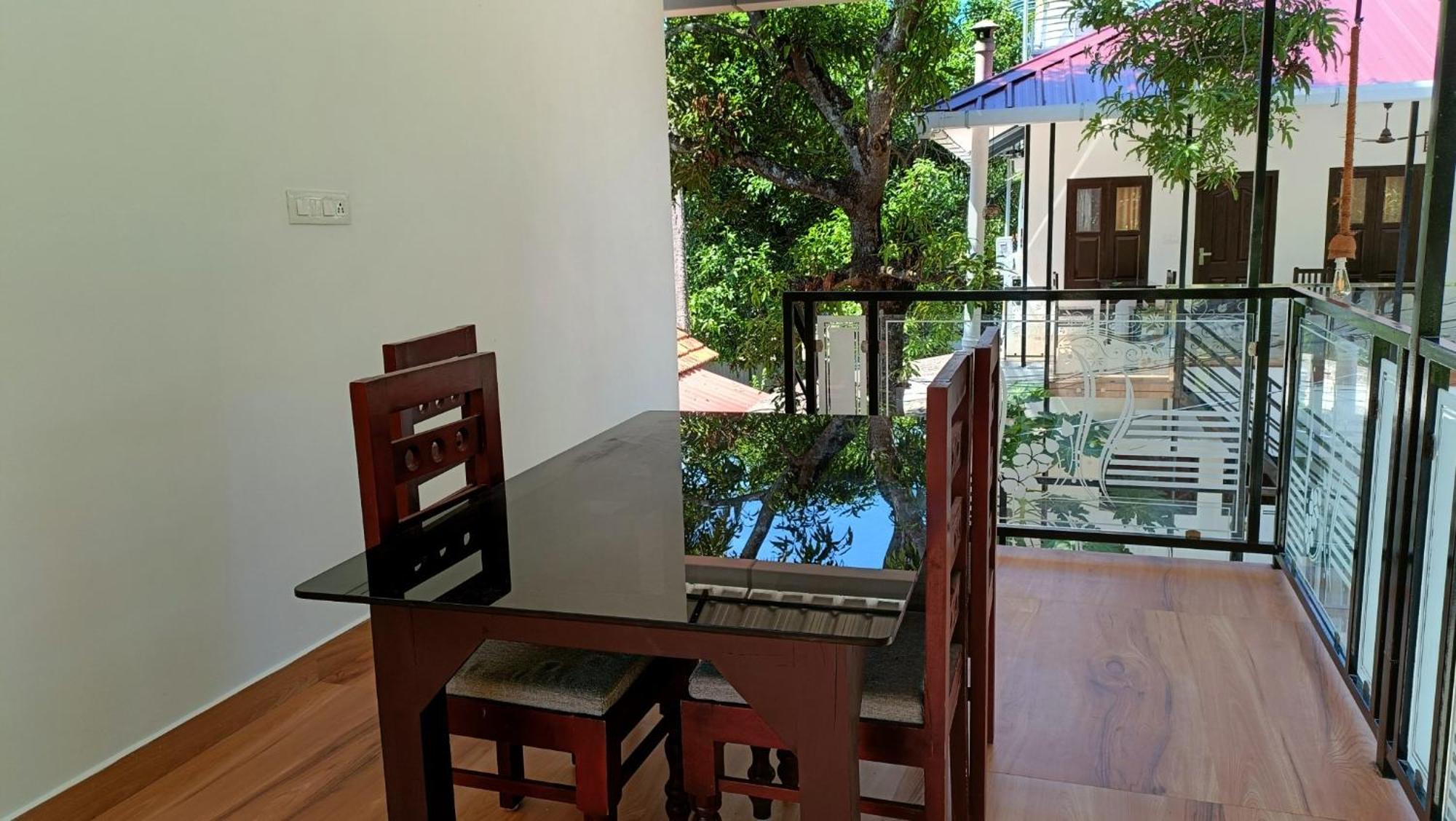 Koshy'S Beach Front Homestay Mararikulam Exterior photo